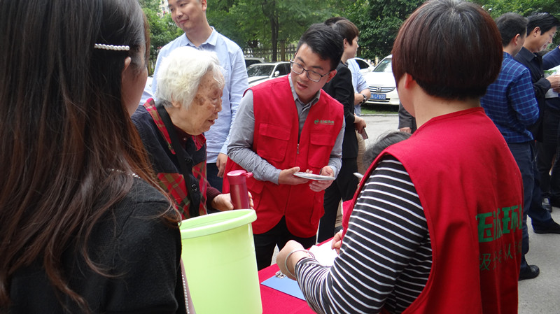 長沙清潔,長沙清潔服務,長沙專業清潔,長沙清潔公司,湖南專業清潔,長沙保潔公司,長沙專業保潔,長沙物業保潔